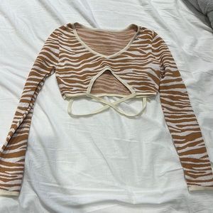 SHEIN zebra going out top, size 4 (small)